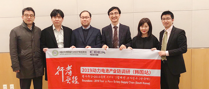 调研组走进韩国三星